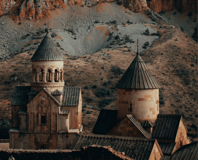 Khor Virap Monastery – Areni Cave – Noravank Monastery – Areni Winery